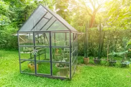 Top 6 greenhouse heating tips