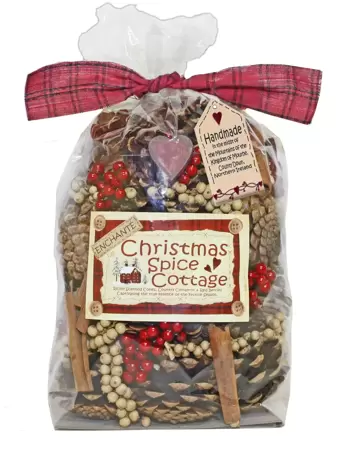 Fragranced Rustic Cones & Wild Berries- Christmas Spice Cottage