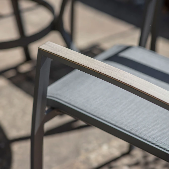 LeisurseGrow Monza 4 Seater Dining Set with 2.5mtr Parasol - image 4