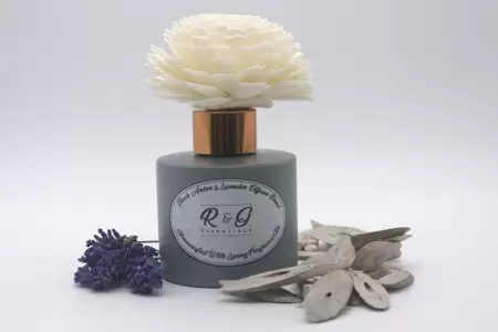 R&G Essentials Black Amber & Lavender Flower Diffuser
