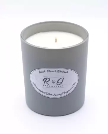 R&G Essentials Black Plum & Rhubarb Candle